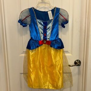 Little girls Snow White costume